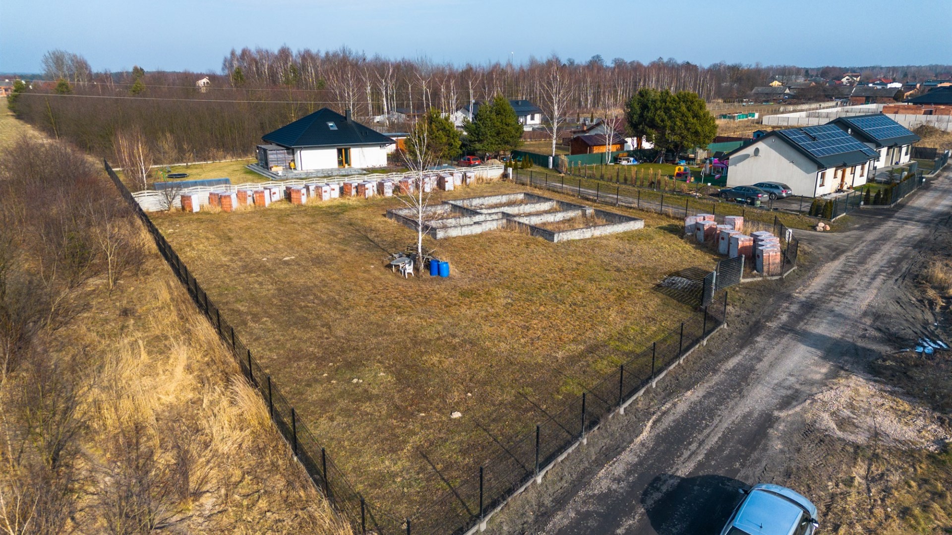 Działka na sprzedaż