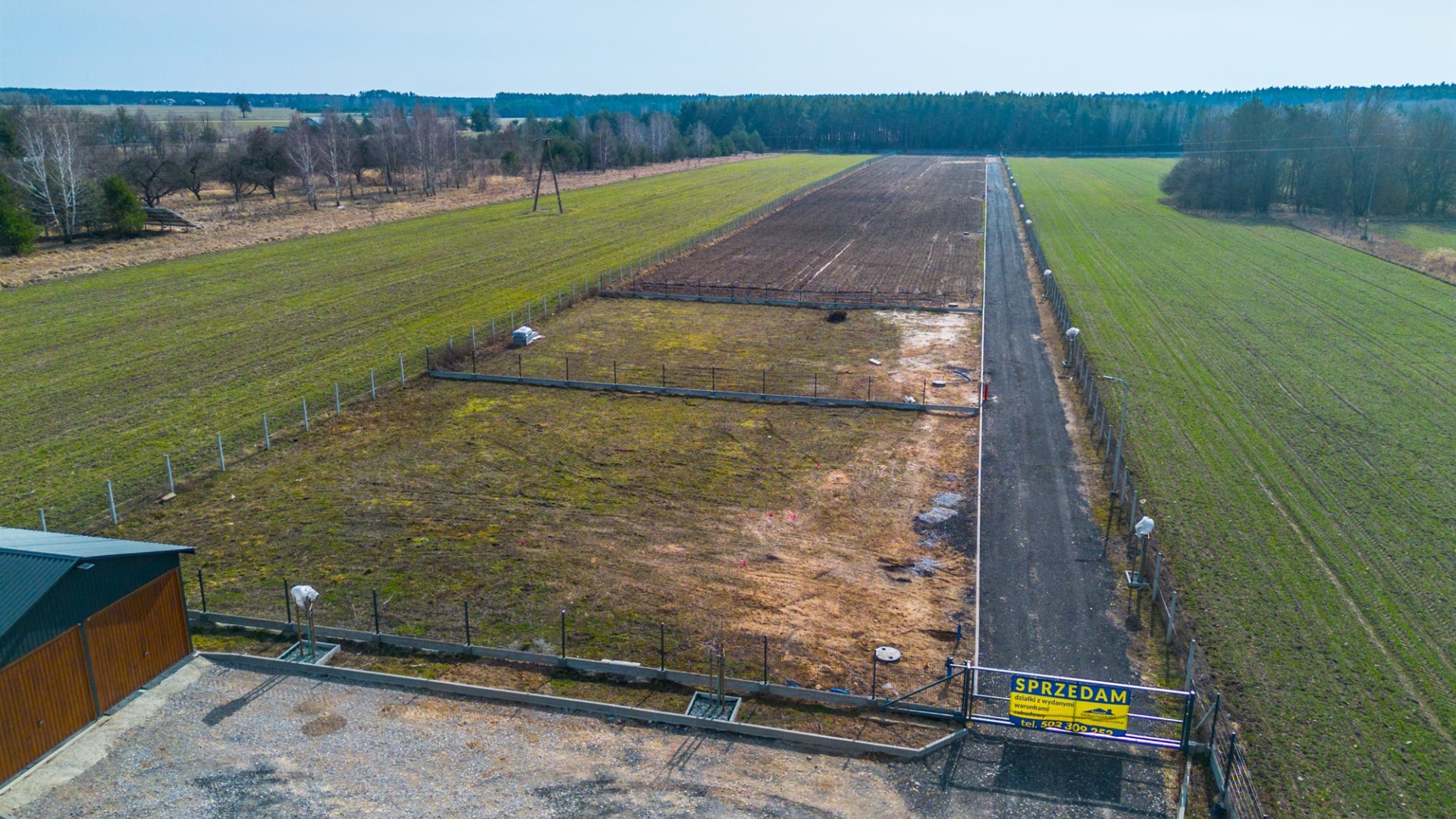 Działka na sprzedaż